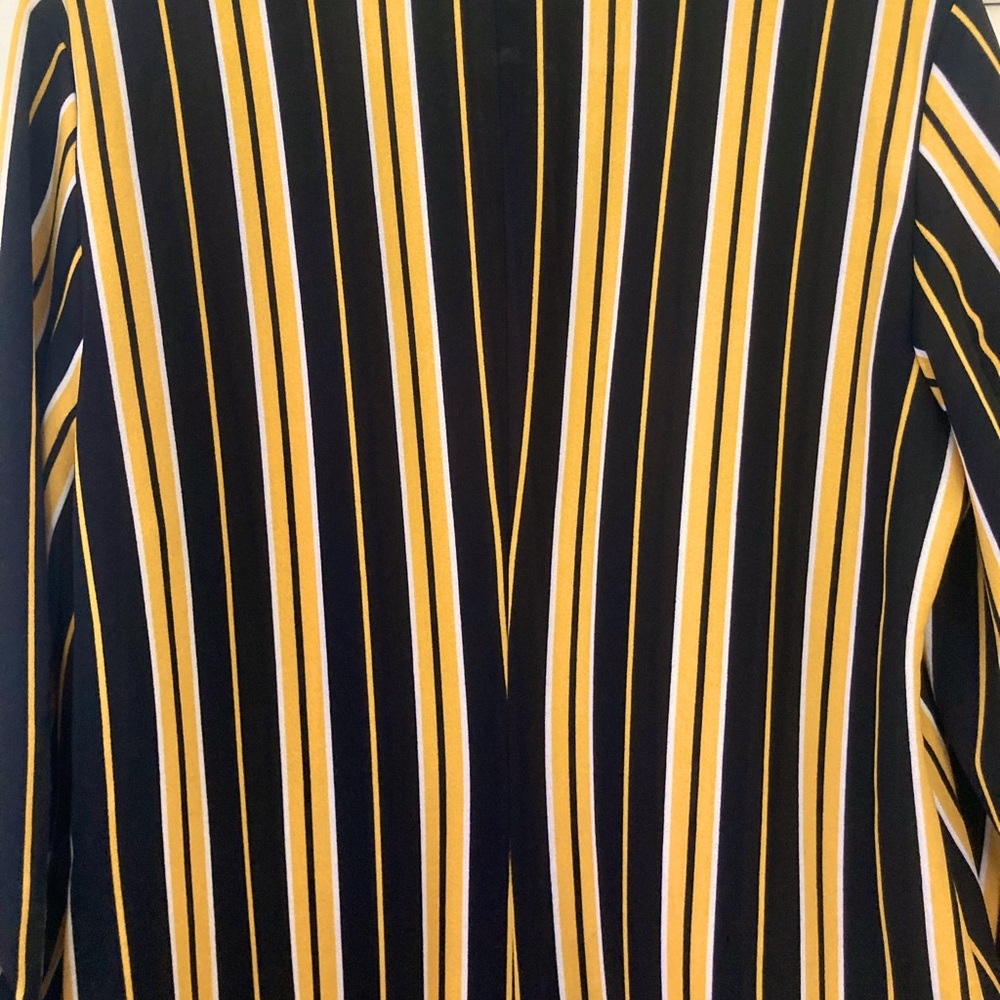 89th + Madison black and yellow blazer, size M, ruched sleeves